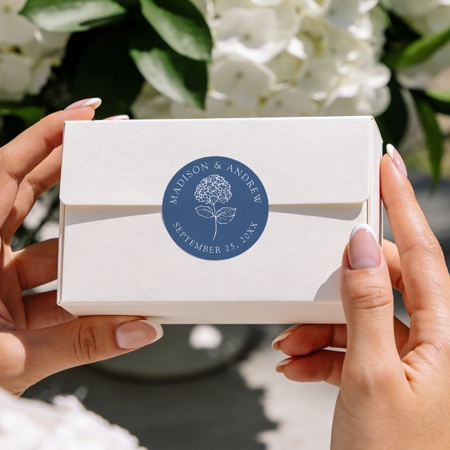Classic Navy Blue Hydrangea Wedding Runder Aufkleber (Von Creator hochgeladen)