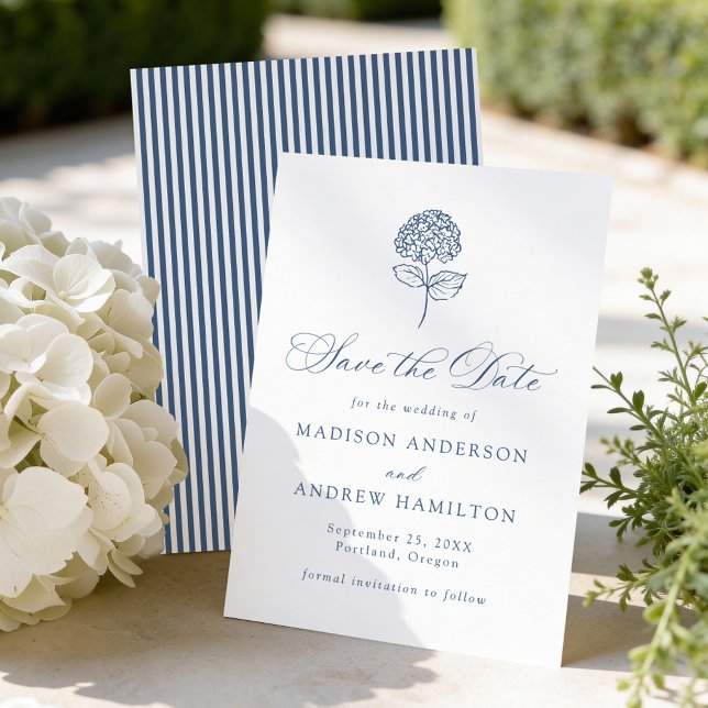 Classic Navy Blue Hydrangea Wedding Save The Date (Von Creator hochgeladen)