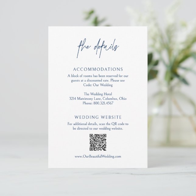 Classic Navy Blue QR Code Elegante Hochzeit Begleitkarte (Stehend Vorderseite)