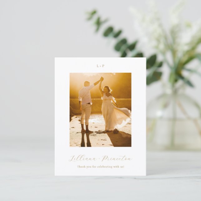 Classic Neutral Monogram Elegant Wedding Dankeskarte (Stehend Vorderseite)