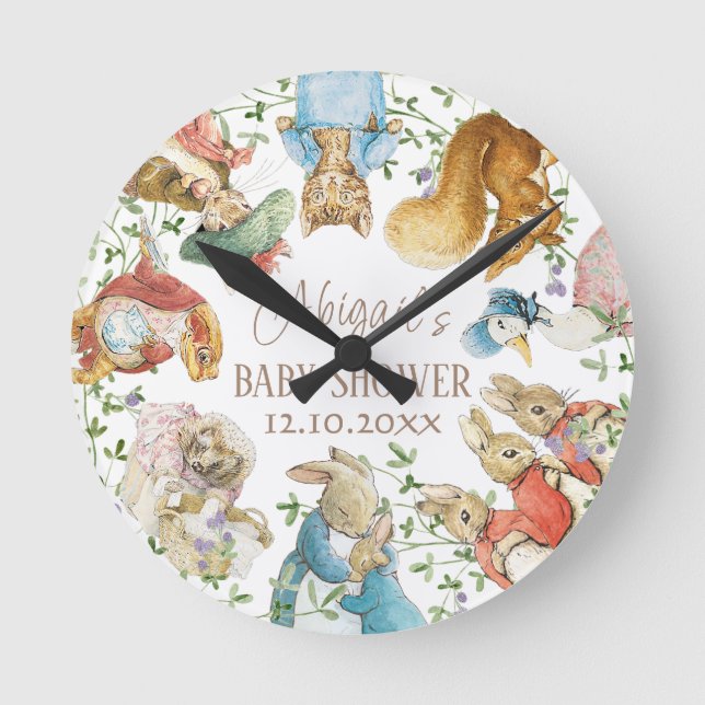 Classic Peter the Rabbit Baby Shower Runde Wanduhr (Vorderseite)