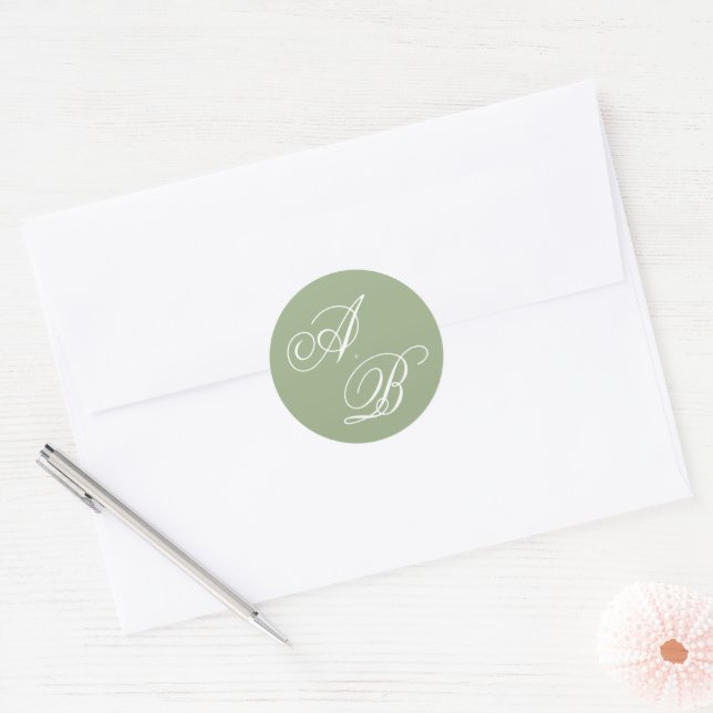Classic Sage Green & White Monogram Script Wedding Runder Aufkleber (Umschlag)