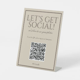 Classic Simple Brown QR Code Social Media Sign Sockelschild