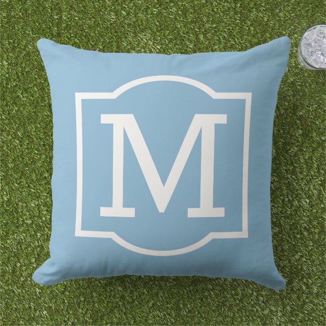 Classic Sky Blue Custom Monogram Letter Kissen (Gras)
