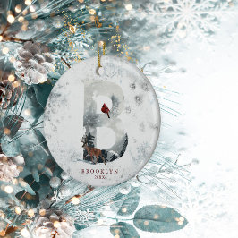 Classic Snowy Weihnachts Winter Scene Monogram B Keramik Ornament