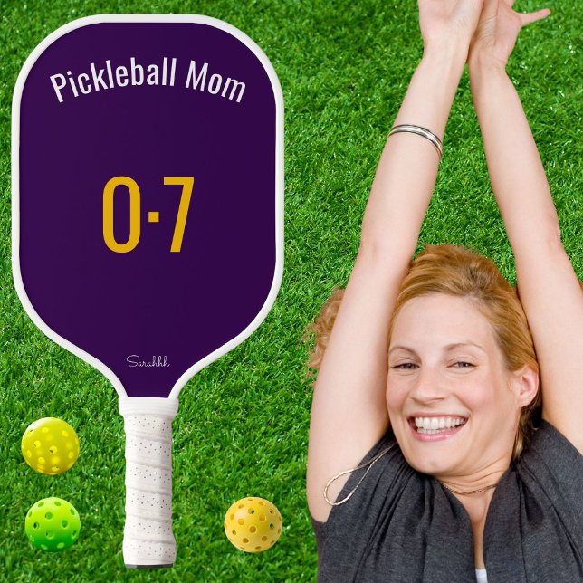 Classic Sporty Pickleball Mom Custom Name Number Pickleball Schläger (Von Creator hochgeladen)
