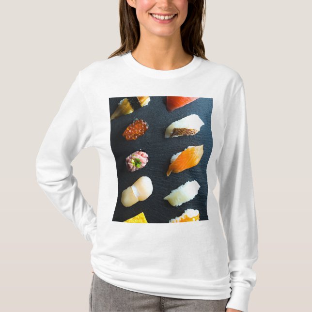 Classic Sushi Set – 10 classic pieces on a stone p T-Shirt (Vorderseite)