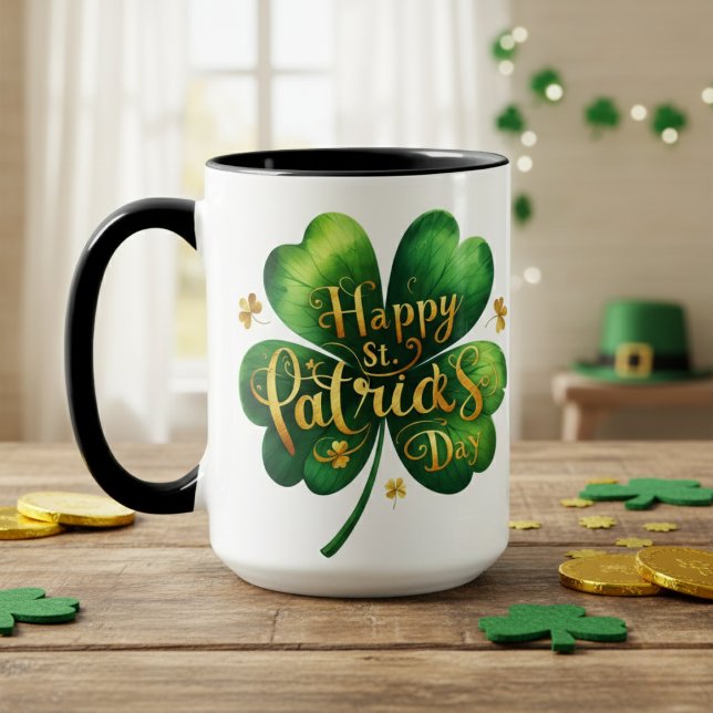 Classic Vierblättriges Kleeblatt Happy St Patrick' Tasse (Classic Four Leaf Clover Happy St Patrick's Day Mug)