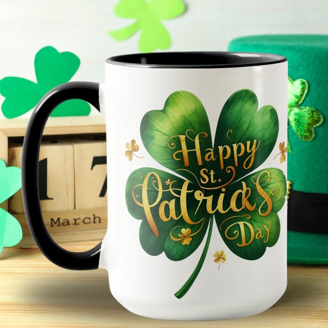 Classic Vierblättriges Kleeblatt Happy St Patrick' Tasse (Classic Four Leaf Clover Happy St Patrick's Day Mug)