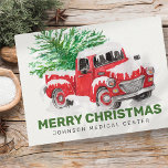 Classic Watercolor Red Truck Weihnachtsfeiertag Postkarte<br><div class="desc">Wasserfarbener LKW mit Weihnachtskiefern. Klassisches Weihnachtsdesign. Fügen Sie Ihr Firmenlogo hinzu. Diese Karte ist speziell für medizinische Praxis,  um Kunden für den Urlaub zu schicken. Abrufbar unter: http://www.zazzle.com/selectpartysupplies</div>
