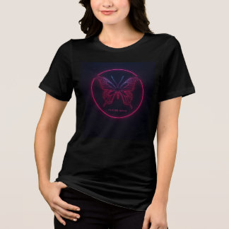 Classic Women's T - Shirt - Zeitlose Eleganz