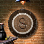 Classic Wood Hue Walnut Baywood Dartscheibe<br><div class="desc">Das Classic Wood Hue Walnut Baywood Dartboard macht eine großartige Familienaktivität und ist eine hervorragende Ergänzung zu Ihrem Spielzimmer. Dieses grafische Design lässt sich einfach mit Ihrem Monogramm personalisieren.</div>