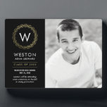 Classic Wreath EDITABLE FARBEN Abschluss Plaque Fotoplatte<br><div class="desc">Diese Gedenktafel mit Stein ist ein guter Pfeiler,  um diesem besonderen Meilenstein zu gedenken. Design by © berrysweet . Besuchen Sie unsere Website unter www.berryberrysweet.com für passende Artikel und weitere Designoptionen!</div>