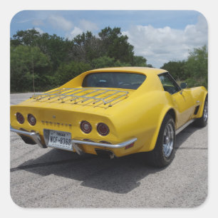 Classic Yellow 1973 Corvette Quadratischer Aufkleber