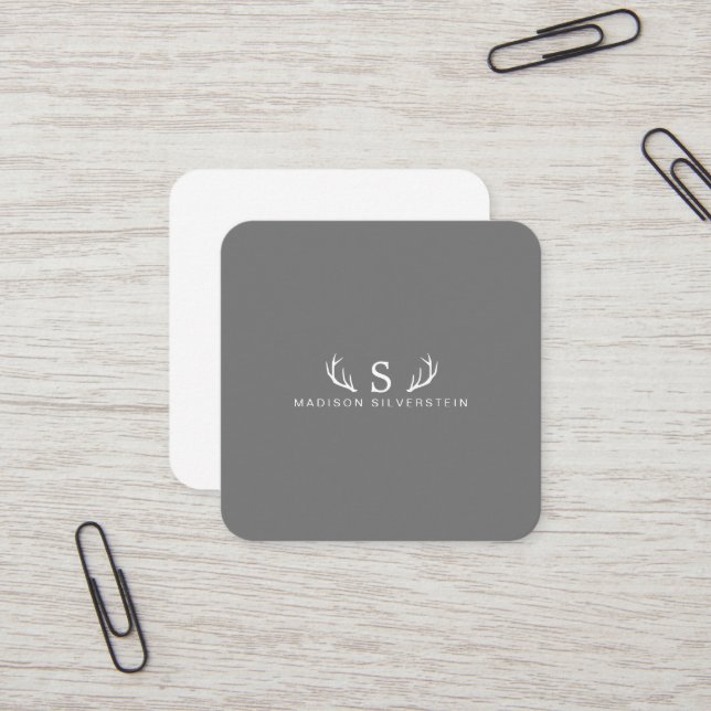Classy Deer Antlers Monogramm Grau Quadratische Visitenkarte (Vorderseite/Rückseite Beispiel)