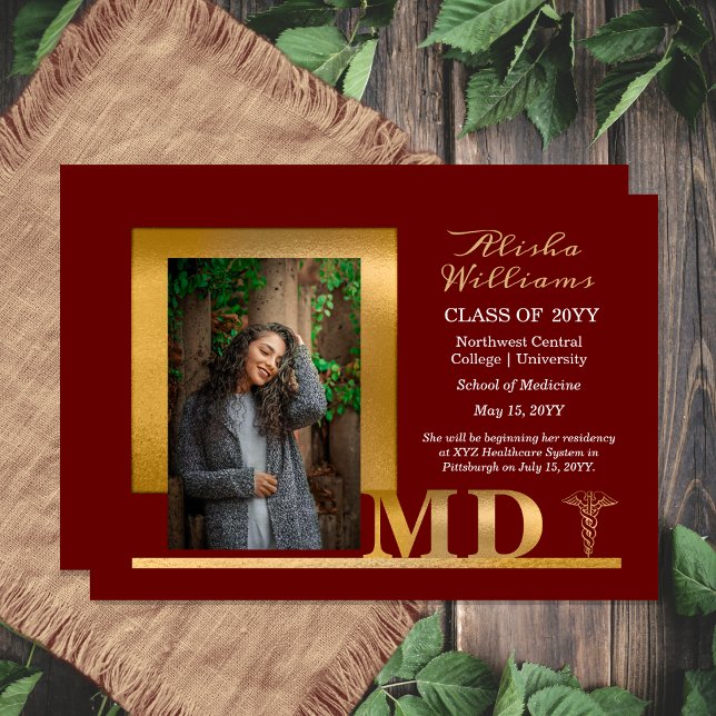 Classy Elegant Gold MD Caduceus 1 Foto Maroon Ankündigung (Classy Elegant "MD" Gold Tone and Dark Red | Maroon Graduation Announcement)