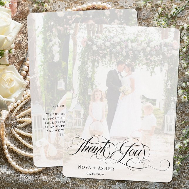 Classy Elegant Script Newlywed Foto Overlay Dankeskarte (Von Creator hochgeladen)