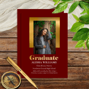 Classy Elegante Gold Text Graduate 1 Foto Maroon Ankündigung