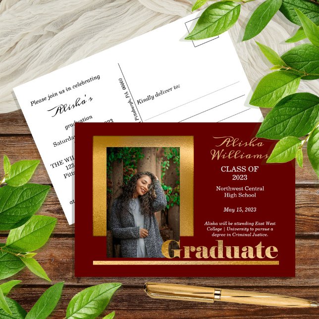 Classy Elegante Gold Text Graduate 1 Foto Maroon Postkarte (Von Creator hochgeladen)