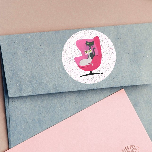Classy Mid Century Cats Pink Chair Polka Dots Runder Aufkleber (Atomic cats sitting in mid century pink chair on white with pink polka dots stickers.)