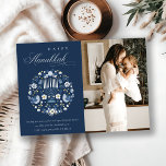 Classy Navy Blue Happy Hanukkah 1 Foto Floral Feiertagskarte<br><div class="desc">Wenn Sie weitere Anpassungen benötigen,  schreiben Sie mir bitte an yellowfebstudio@gmail.com.</div>