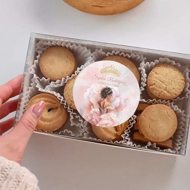 Classy Pink Blume Dress Quinceanera Runder Aufkleber (Classy Pink Flower Dress Quinceanera Classic Round Sticker)