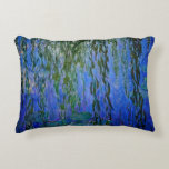Claude Monet - Wasserlilien mit weinender Weide Dekokissen<br><div class="desc">Wasserhähne mit weinenden Weidenzweigen / Nympheas avec rameaux de saule von Claude Monet in den Jahren 1916-1919</div>