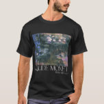 Claude Monet Water Lilies 1917 T-Shirt<br><div class="desc">Dieses Gemälde von Claude Monet zeigt einen ruhigen Teich inmitten üppiger Vegetation und eine Brücke im Hintergrund. Das Gemälde ist eine Darstellung von Monets geliebtem Garten in Giverny,  Frankreich.</div>