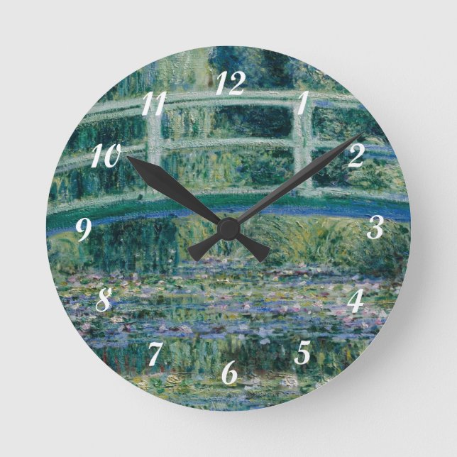 Claude Monets Wasser-Lilien und japanische Brücke Runde Wanduhr (Vorderseite)