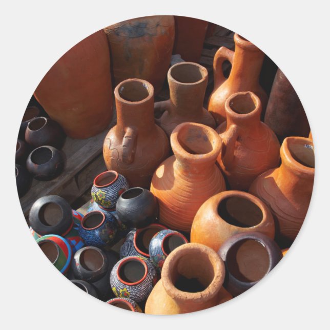 Clay Pots, Hazyview, Mpumalanga, Südafrika Runder Aufkleber (Vorderseite)