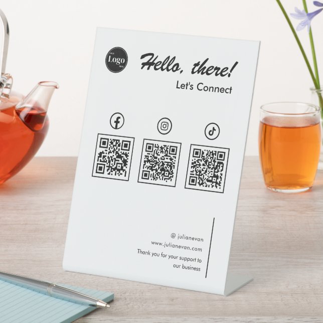 Clean Simple Minimalistisch Social Media 3 QR-Code Sockelschild (In Situ)