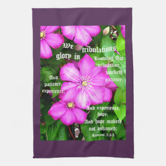 Clematis mit Römern 5:3-5 Geschirrtuch