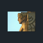 Cleveland OH Art Deco Wrapped Canvas Leinwanddruck<br><div class="desc">Dieses ikonische Bild ist eines der Art Deco Bridge Guardians . Dieses Bild wird in sepia, schwarz und weiß oder Farbe angezeigt und kann Text hinzufügen, um das Kunstwerk zu personalisieren.Dieses Element kommt in verschiedenen Größen bis zu mittlerer Größe - über die mittlere Größe hinaus, kann das Bild verschwommen sein....</div>