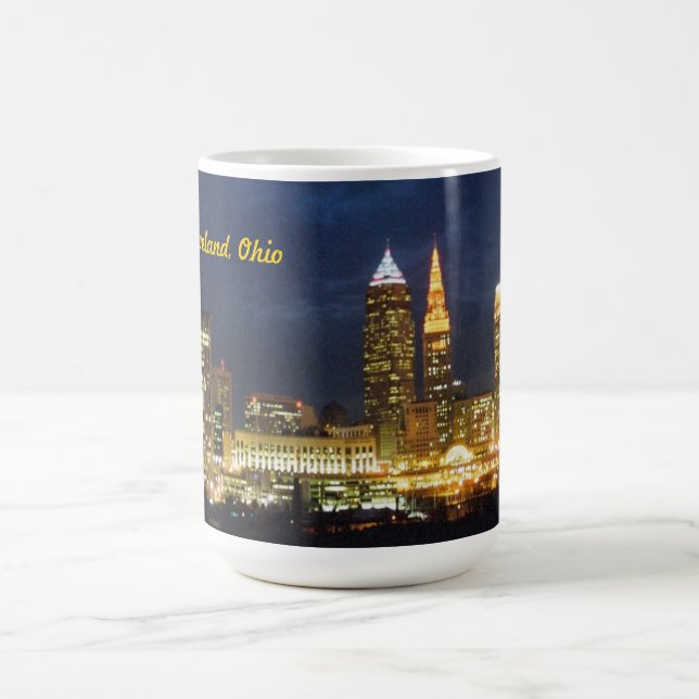 Cleveland, OH Nachtlicht Tasse (Mittel)