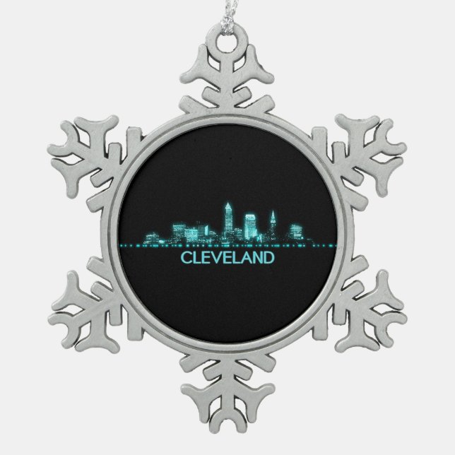 Cleveland Skyline Schneeflocken Zinn-Ornament (Vorderseite)