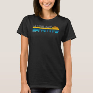 Cleveland Skyline Vintag Retro Sunset Cleveland T-Shirt