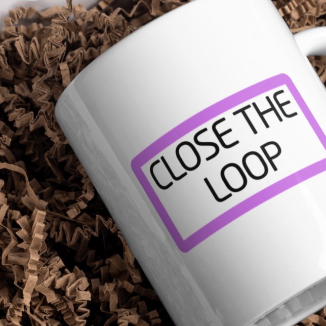 Close the Loop | Ceramic Zweifarbige Tasse (Von Creator hochgeladen)
