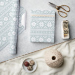 Cloud Blue Fair Isle Christmas Sweater Pattern Geschenkpapier<br><div class="desc">Maßgeschneidertes Weihnachtsverpackungspapier mit einem niedlichen Strick Weihnachtspulli inspiriert. Klicken Sie auf die Schaltfläche "Anpassen", um Ihren eigenen Text oder Bilder hinzuzufügen, um ein einzigartiges Design zu erstellen! Erleben Sie kreative Arbeit und nutzen Sie dieses lustige gemusterte Papier für mehr als nur Geschenkpackungen. Es ist auch ideal für handwerkliche Projekte, Scrapbooking,...</div>