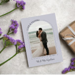 Cloud Gray Arch Wedding Foto Liebe & Danke<br><div class="desc">Schönes und elegantes Foto Dankeschön Karte an Ihre Hochzeitsgäste zu senden. Doppelseitige Hochzeitskarte mit zwei Fotos, eins in einem bogenförmigen Rahmen mit LIEBE & DANKS in einer Kurve geschrieben. Cloud graue Hochzeit danke Karte mit Ihren Namen in einem modernen grauen Pinsel Skript. Graues und weißes Foto bedanken sich bei den...</div>