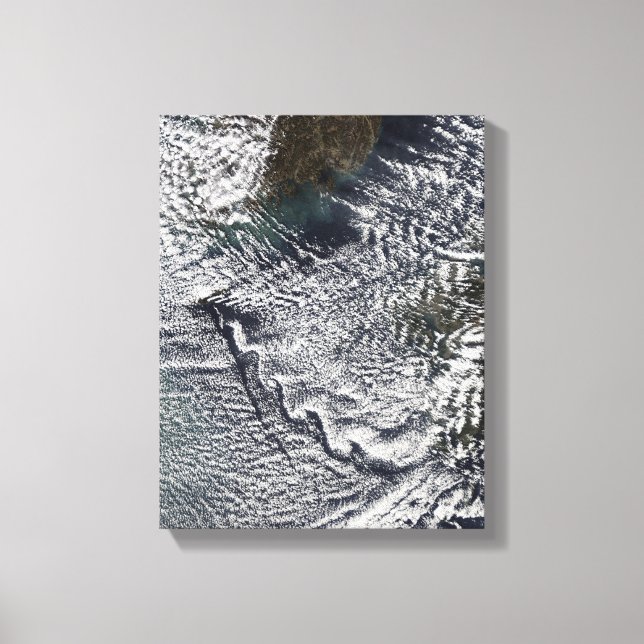 Cloud-Vorstöße gegen Cheju Do, Südkorea 2 Leinwanddruck (Vorderseite)