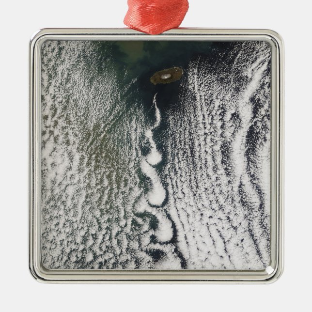 Cloud-Vorstöße von Cheju Do, Südkorea Ornament Aus Metall (Vorne)