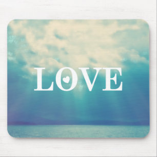 Cloudy Blue Sky Liebe Typografie Mousepad