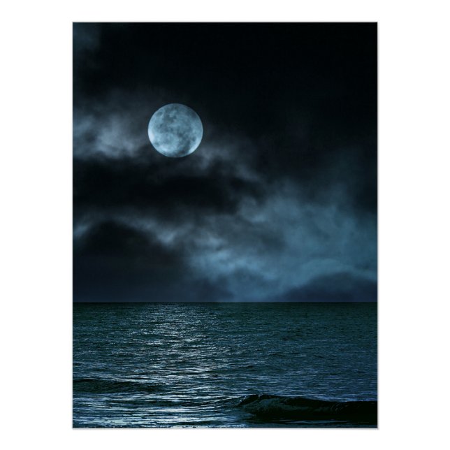 Cloudy Moon Shore in der Nacht Poster (Vorderseite)