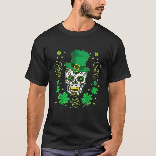 Clover Skull St. Patrick's Day T-Shirt (Vorderseite)