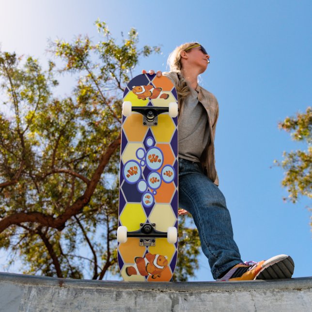 Clownfish Handgezeichnete Kunst Skateboard (Außen 1)
