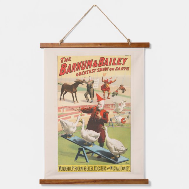 Clowns mit Darstellenden Gänsen, Roosters & Donkey Wandteppich Mit Holzrahmen (Vorderseite)