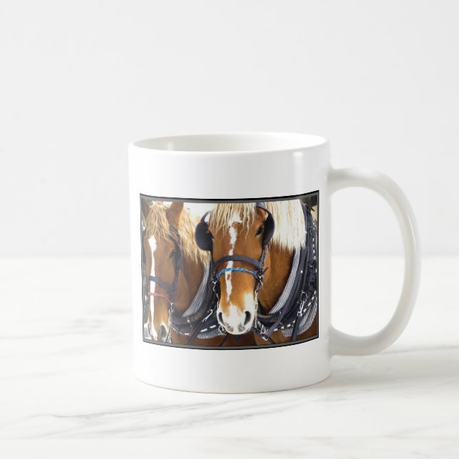 Clydesdale Entwurfs-PferdeTasse Tasse (Rechts)
