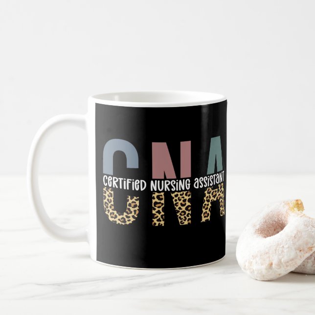 CNA Certified Nursing Assistant Cheetah Print Kaffeetasse (Mit Donut)