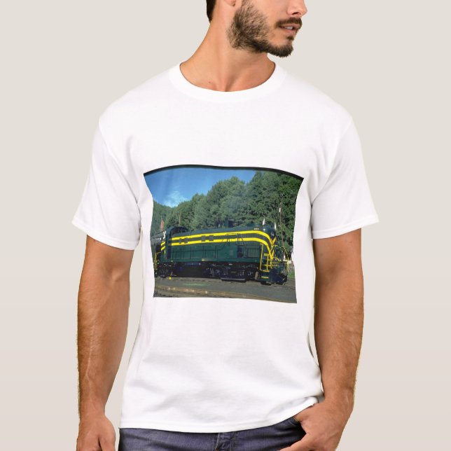 CNJ Alco RS-3 #1554, classic_Trains T-Shirt (Vorderseite)