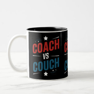 Coach vs Couch Kamala Harris Tim Walz 2024 Zweifarbige Tasse